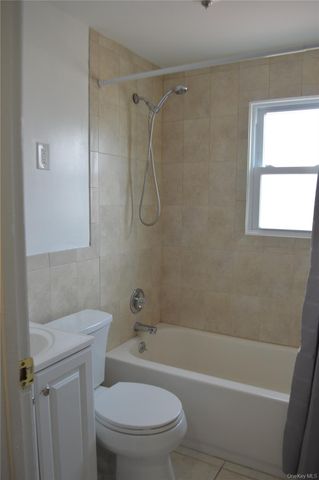 30 Lake Drive 2nd Floor, Copiague, NY 11726