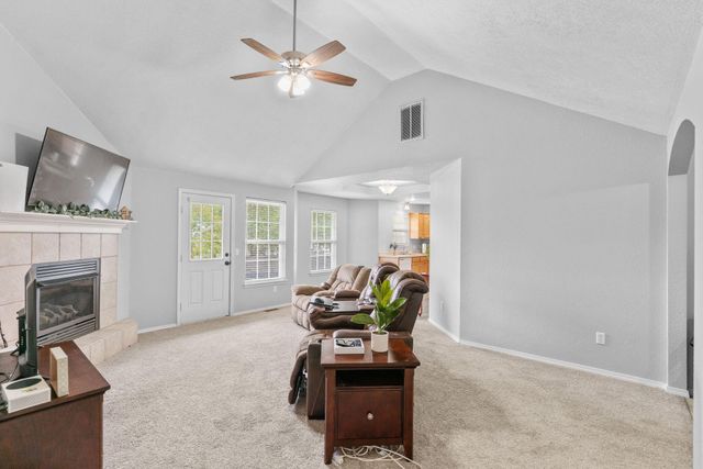 435 N Claremont Place, Republic, MO 65738