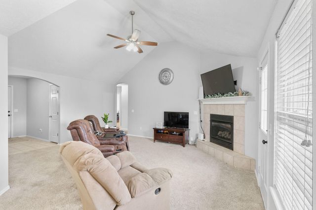 435 N Claremont Place, Republic, MO 65738