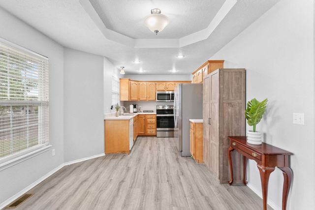 435 N Claremont Place, Republic, MO 65738