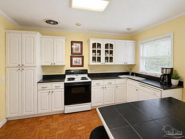 1910 E Cervantes St, Pensacola, FL 32501