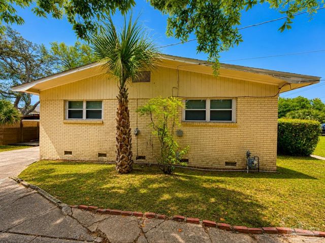 1910 E Cervantes St, Pensacola, FL 32501