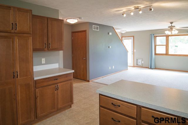 7739 Phares Drive, Lincoln, NE 68516