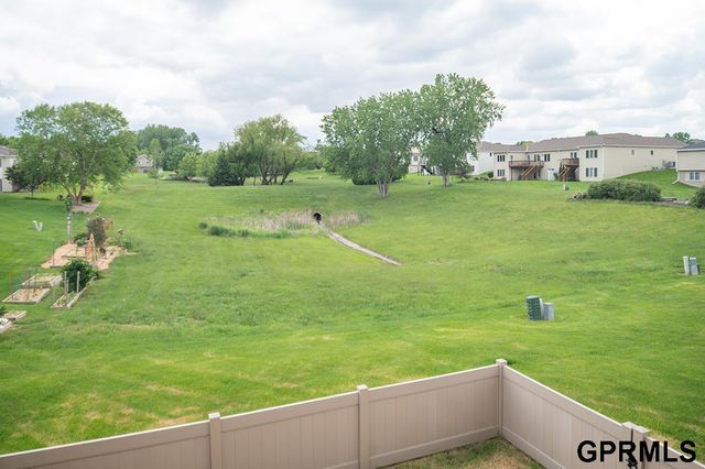 7739 Phares Drive, Lincoln, NE 68516