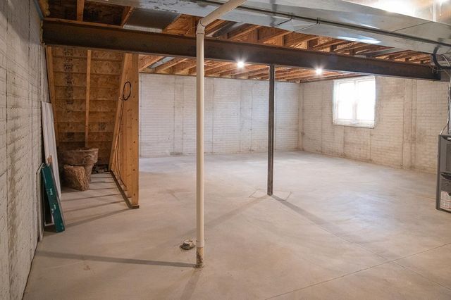 7739 Phares Drive, Lincoln, NE 68516