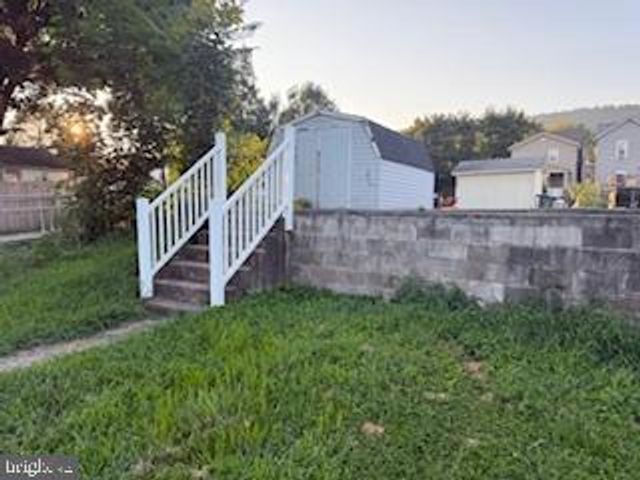 429 W MARKET ST, Williamstown, PA 17098