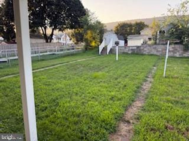 429 W MARKET ST, Williamstown, PA 17098