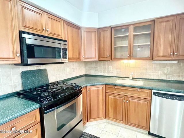 21 Evergreen Drive, East Windsor, NJ 08520