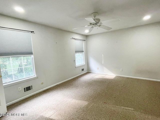 21 Evergreen Drive, East Windsor, NJ 08520