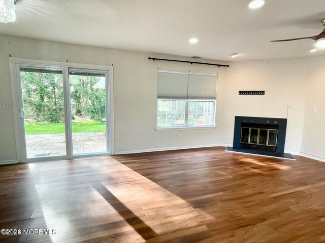 21 Evergreen Drive, East Windsor, NJ 08520