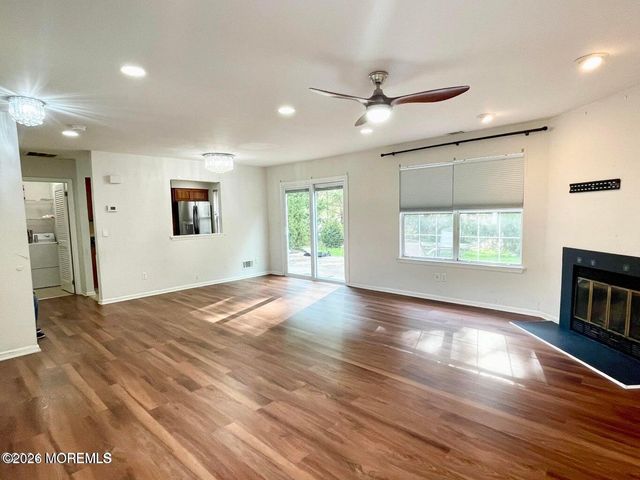 21 Evergreen Drive, East Windsor, NJ 08520