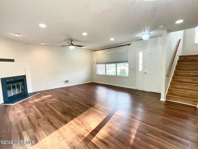 21 Evergreen Drive, East Windsor, NJ 08520