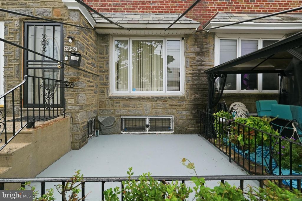 7456 RHOADS ST, PHILADELPHIA, PA 19151 — photo 5