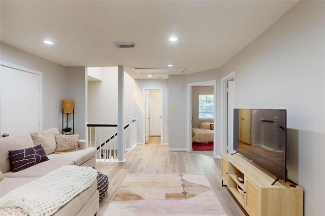4615 Natural Bridge Drive, Houston, TX 77345