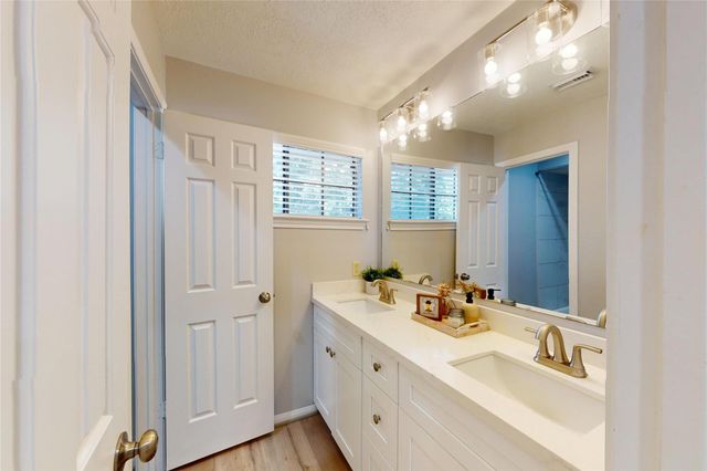 4615 Natural Bridge Drive, Houston, TX 77345