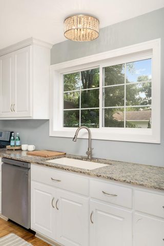 5826 W Broadway Avenue, Crystal, MN 55428