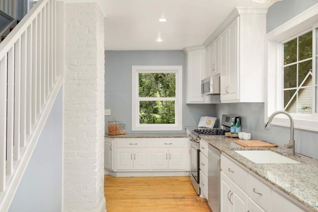 5826 W Broadway Avenue, Crystal, MN 55428