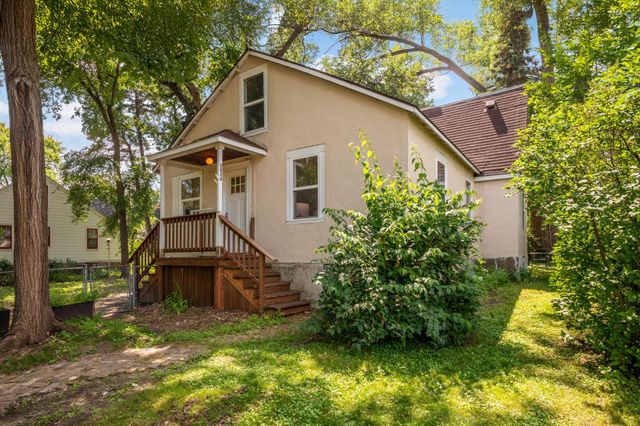 5826 W Broadway Avenue, Crystal, MN 55428