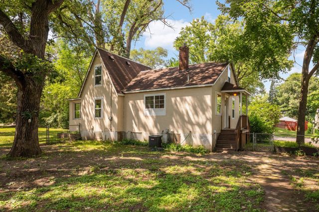 5826 W Broadway Avenue, Crystal, MN 55428