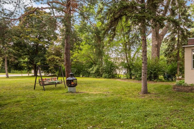 5826 W Broadway Avenue, Crystal, MN 55428