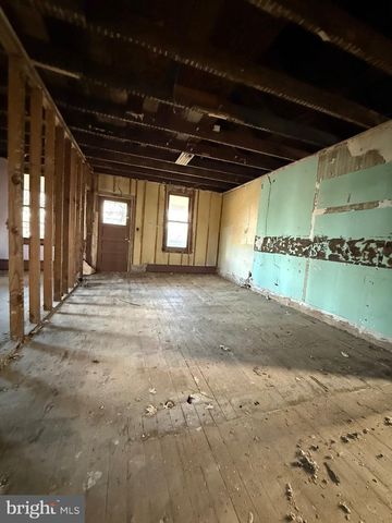 414 COLUMBIA BLVD, National Park, NJ 08063