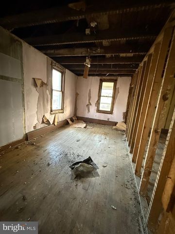 414 COLUMBIA BLVD, National Park, NJ 08063