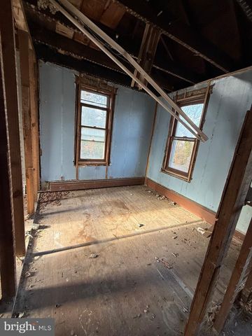 414 COLUMBIA BLVD, National Park, NJ 08063