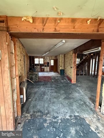 414 COLUMBIA BLVD, National Park, NJ 08063