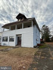 414 COLUMBIA BLVD, National Park, NJ 08063