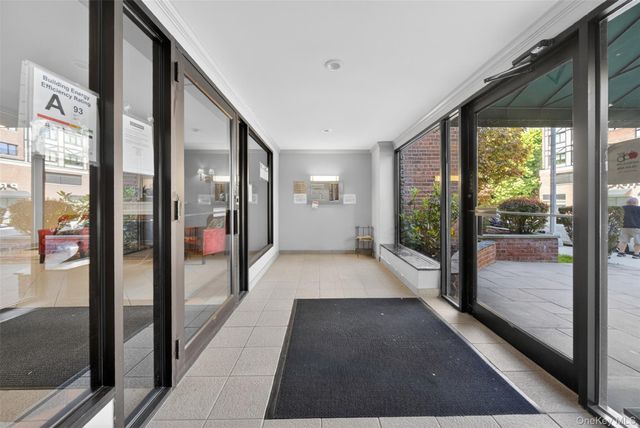 241-20 Northern Boulevard 4P, Little Neck, NY 11362