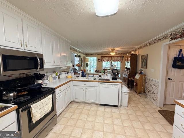 4090 Forest View Drive SE, Conyers, GA 30094