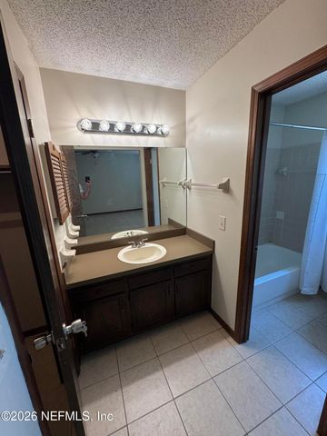 8321 CROSSWIND Road, Jacksonville, FL 32244