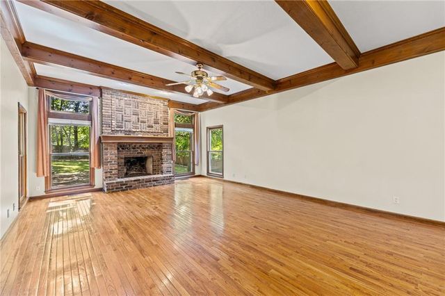 6209 NW 77th Street, Kansas City, MO 64151