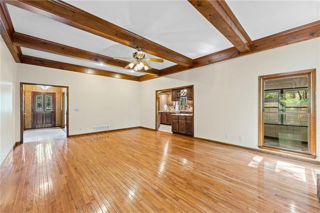 6209 NW 77th Street, Kansas City, MO 64151