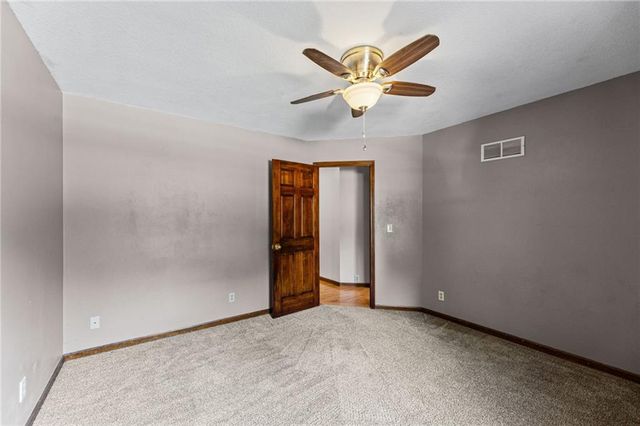 6209 NW 77th Street, Kansas City, MO 64151