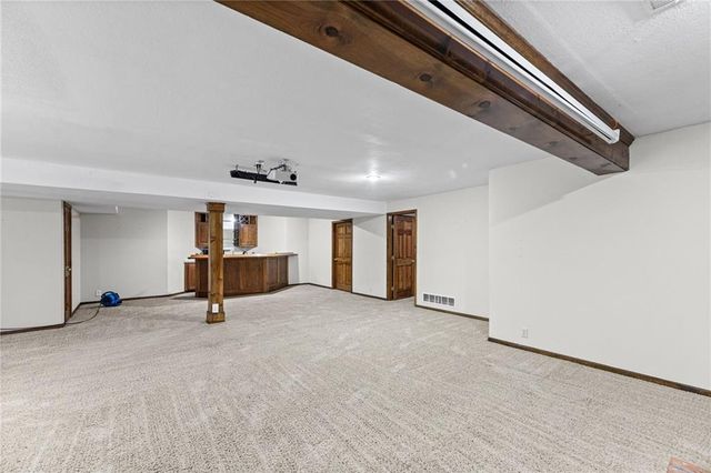 6209 NW 77th Street, Kansas City, MO 64151