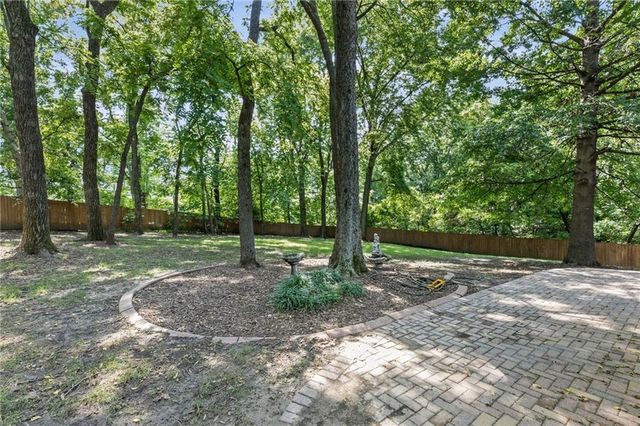 6209 NW 77th Street, Kansas City, MO 64151