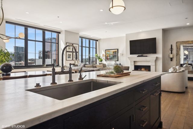 1109 W WASHINGTON Boulevard 6D, Chicago, IL 60607