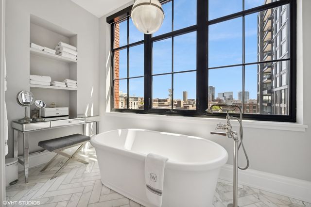 1109 W WASHINGTON Boulevard 6D, Chicago, IL 60607