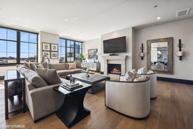 1109 W WASHINGTON Boulevard 6D, Chicago, IL 60607