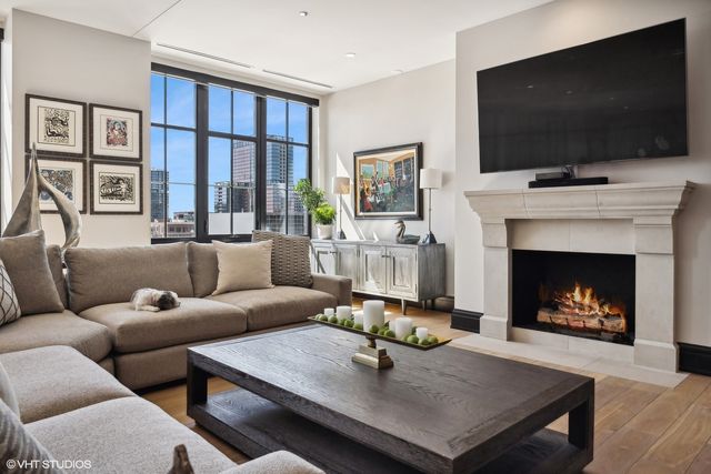 1109 W WASHINGTON Boulevard 6D, Chicago, IL 60607