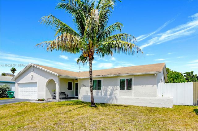 13217 SW 257th Ter, Homestead, FL 33032