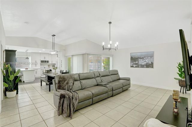 13217 SW 257th Ter, Homestead, FL 33032