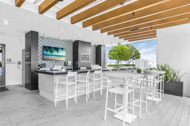 1010 Brickell Ave 1710, Miami, FL 33131