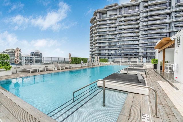 1010 Brickell Ave 1710, Miami, FL 33131