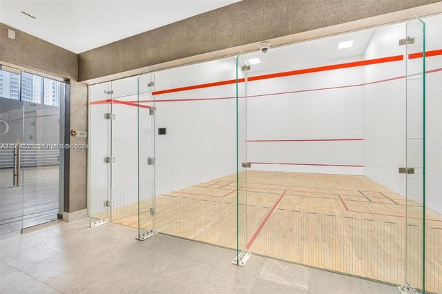 1010 Brickell Ave 1710, Miami, FL 33131