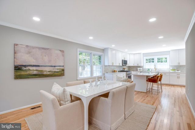 3599 BEECH DOWN DR, Chantilly, VA 20151