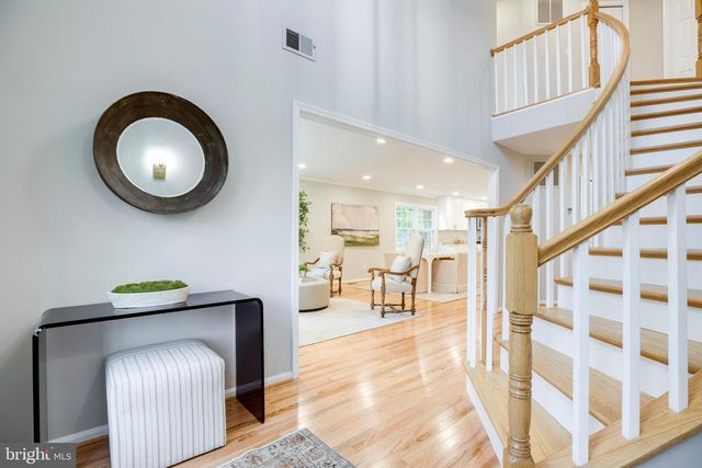 3599 BEECH DOWN DR, Chantilly, VA 20151