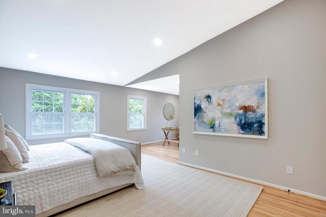 3599 BEECH DOWN DR, Chantilly, VA 20151