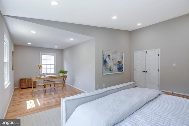 3599 BEECH DOWN DR, Chantilly, VA 20151